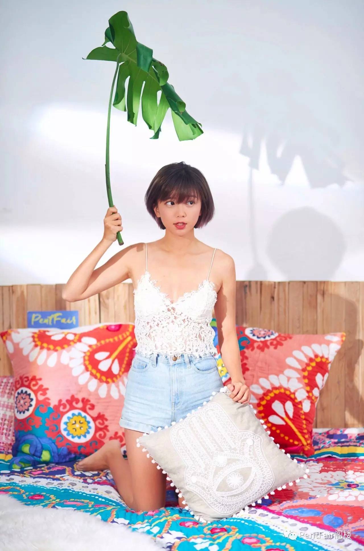 她曾是凤凰卫视小花，现在却辞职去非洲流浪美国冲浪｜最美行者