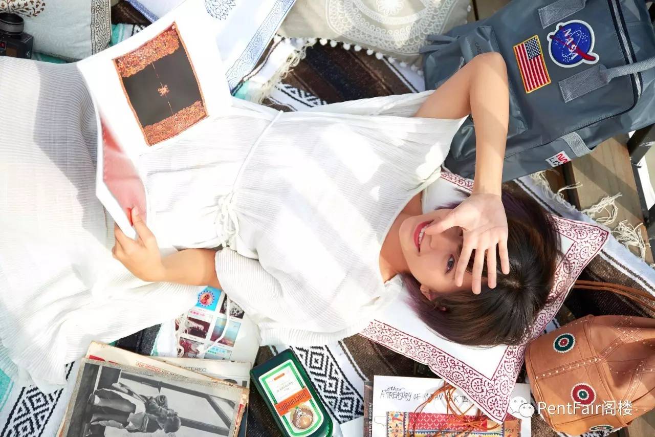 她曾是凤凰卫视小花，现在却辞职去非洲流浪美国冲浪｜最美行者