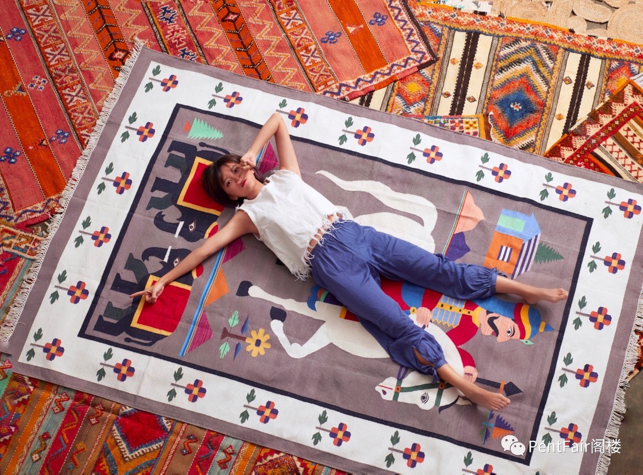 她曾是凤凰卫视小花，现在却辞职去非洲流浪美国冲浪｜最美行者