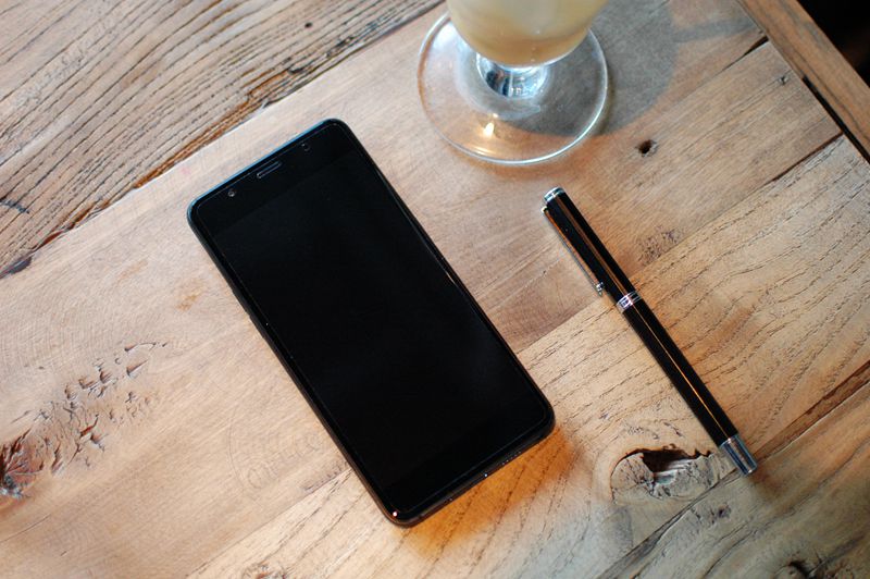 性价比高的全面屏手机评测,正面屏幕观感最好的手机