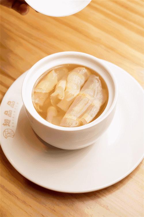 「鱼翅捞饭」震撼出席！一顿胜过十针玻尿酸，不到¥50就能吃？