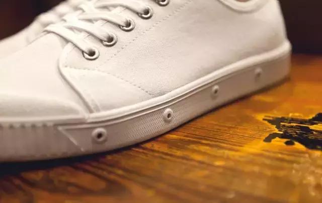 璧拌繃閭ｄ箞澶氳矾姝屾洸,璧拌繃閭ｄ箞澶氳矾