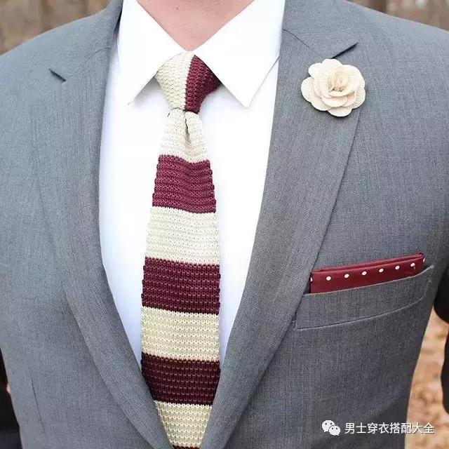 男士休闲西装西裤搭配小白鞋,男士休闲西装搭配什么打底衫