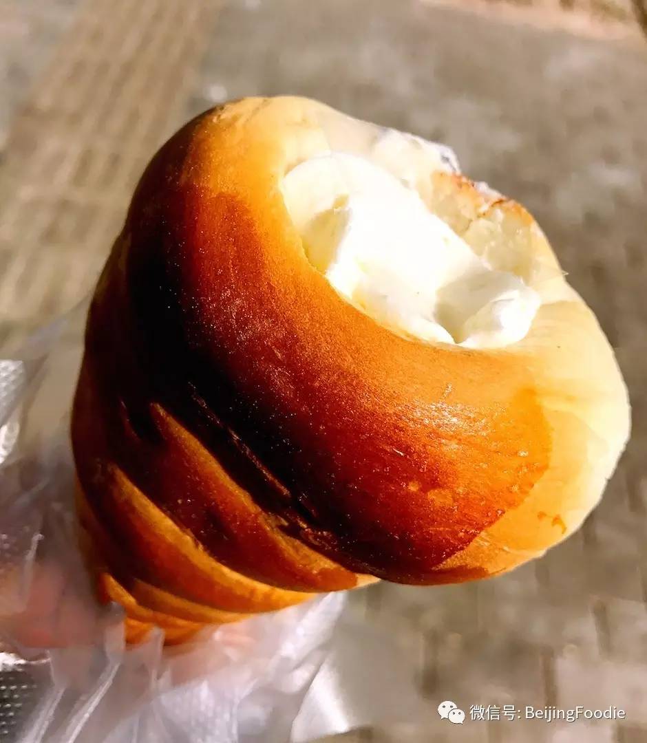 经典小牛角面包,卖了30年的油粉你吃过吗