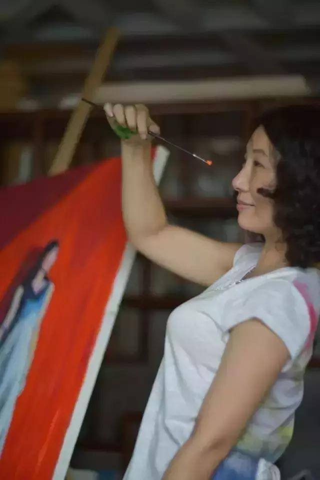 万锐：英伦岛归来的艺术“精灵”