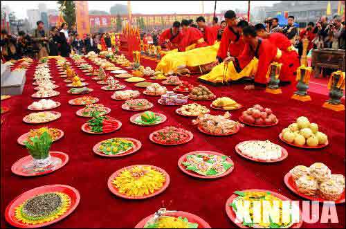 春节民俗：除夕夜的“老传统”