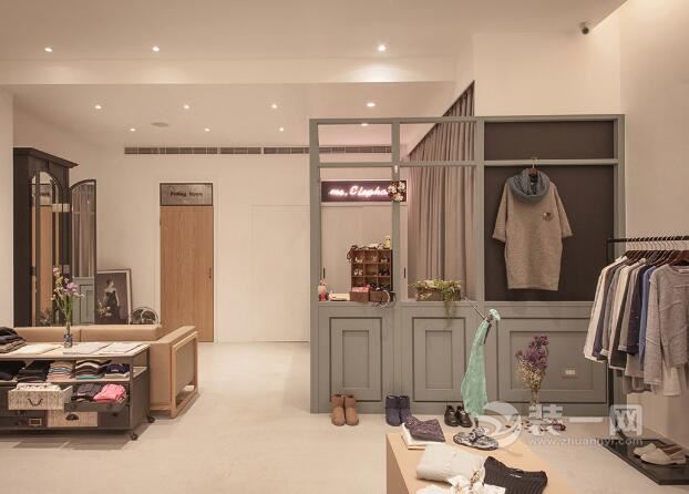 拐角服装店装修设计,衣服店装修简约十几平
