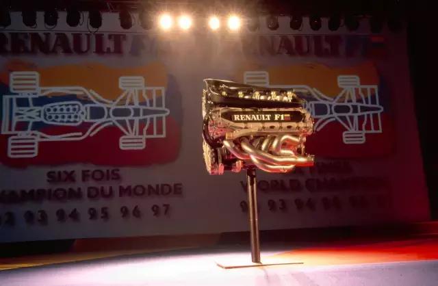 从一场赌局开始，这个品牌的历史好比“麻辣鸡汤”！