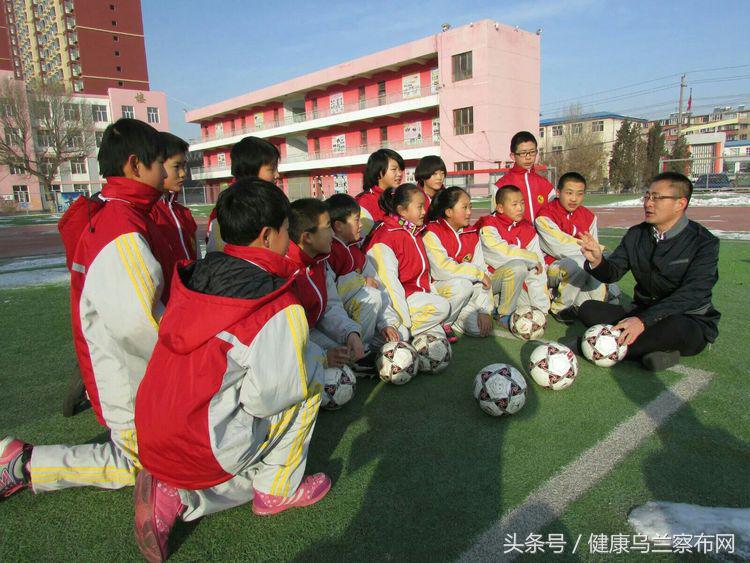 集宁区光明街小学校长巩建伟,巩建伟
