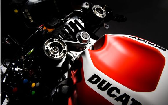 雅马哈机器人与洛伦佐,机器人雅马哈视频