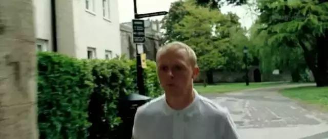 这部重口味、高分喜剧为国人量身订做,却永远不可能引进