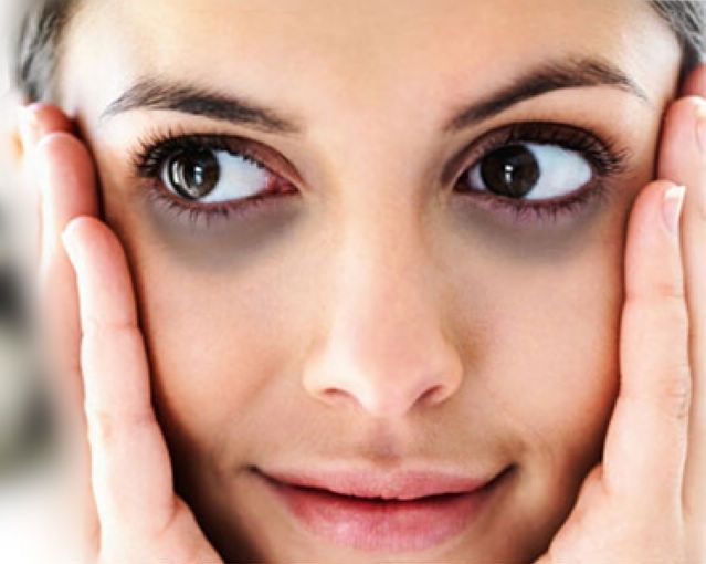 眼睛黑眼圈很重怎么去除,终极黑眼圈遮盖秘法