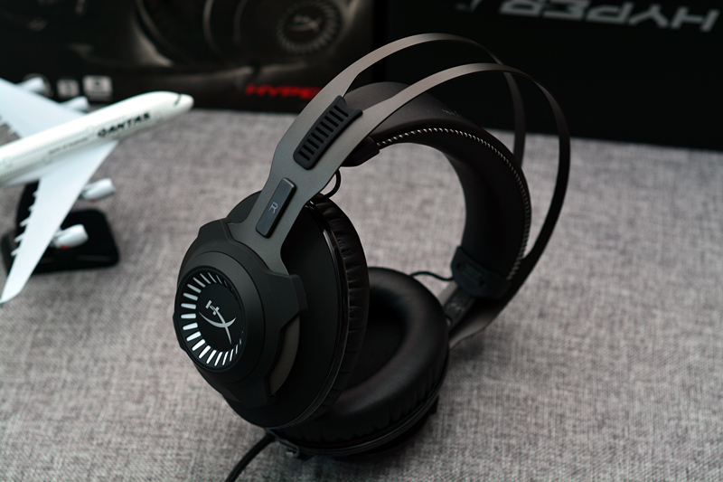 金士顿黑鹰和黑鹰s对比,黑鹰金士顿