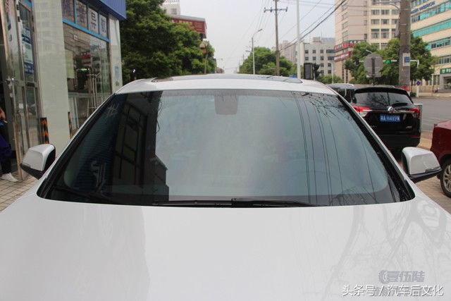 前挡风玻璃裂缝可以用502胶水吗,uv无影胶修补汽车前挡风玻璃裂缝