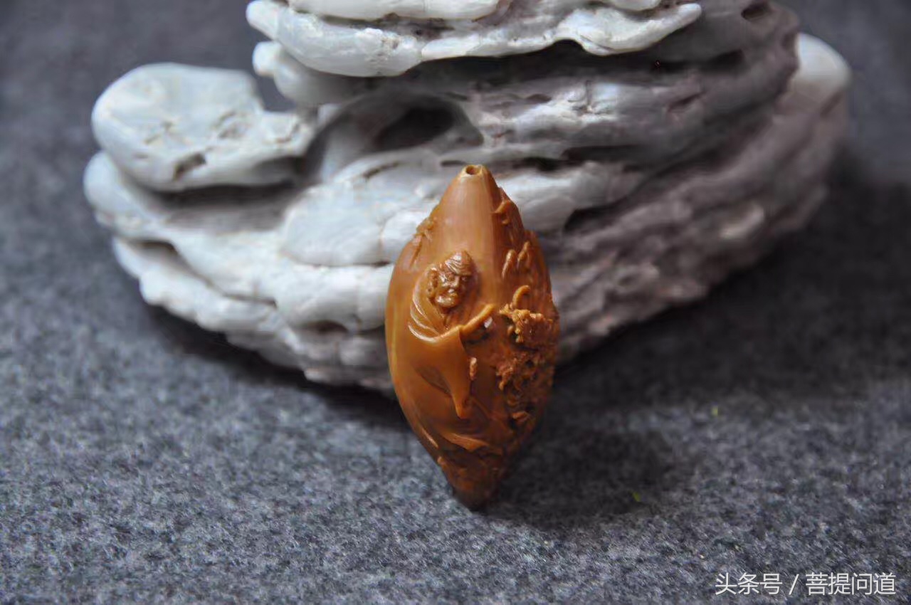 三藏橄榄核雕价位及图片,核雕三藏大师本人照片大全