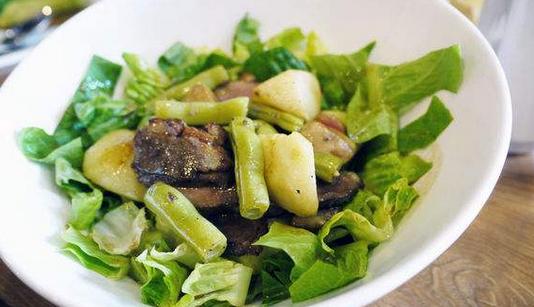 宸撮粠缇庨鍚冭揣,鑸屽皷涓婄殑宸撮粠