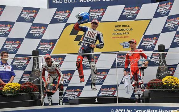 雅马哈机器人与洛伦佐,机器人雅马哈视频