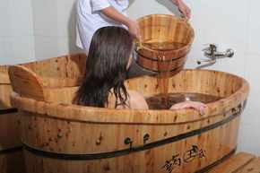 女性常吃艾叶青团的好处,艾叶煮鸡蛋对女性到底有哪些好处