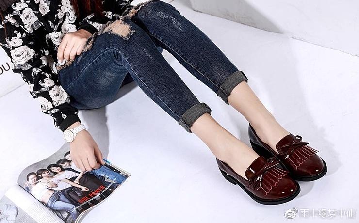 英伦小皮鞋美女,英伦风小皮鞋女有哪些品牌