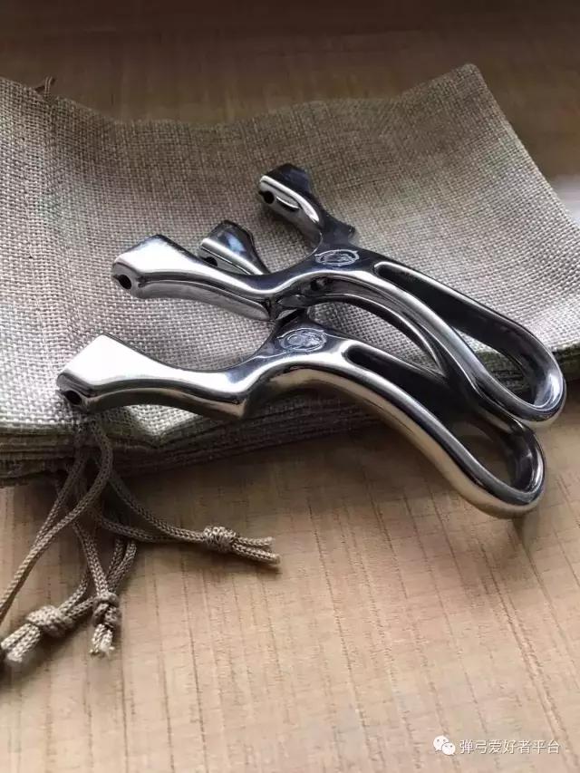 鏂版鎵佺毊,鏂版鍙嶆洸