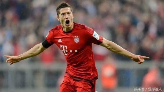 足坛历史最强9号球员,足坛最强9号是谁苏亚雷斯