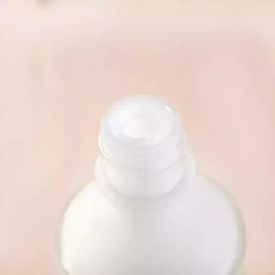 口红不过50元,与阿玛尼烂番茄色相似的口红