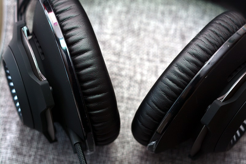 金士顿黑鹰和黑鹰s对比,黑鹰金士顿