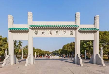 武汉大学新晋校花！不可描述的花香