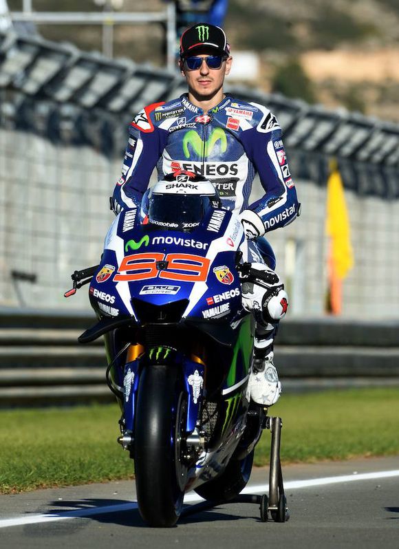 雅马哈机器人与洛伦佐,机器人雅马哈视频