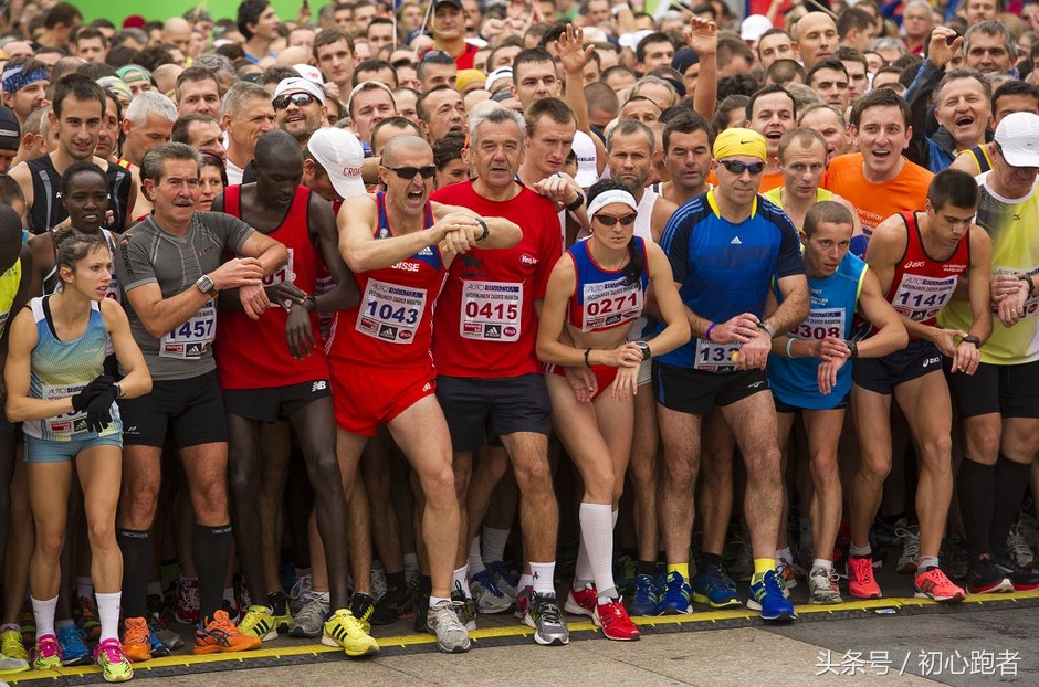 武汉马拉松赛前热身,明天武汉马拉松比赛正常进行吗