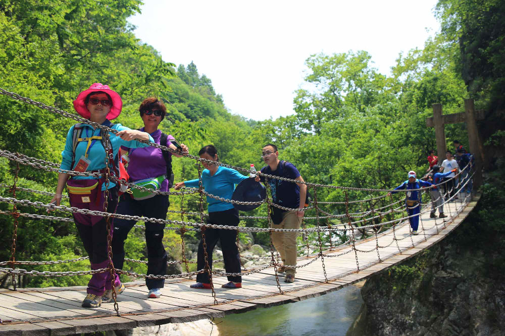 山东领秀户外：千里挺进大别山，众雄傲视天堂寨