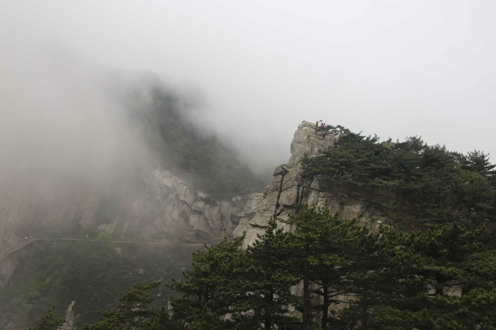 山东领秀户外：千里挺进大别山，众雄傲视天堂寨