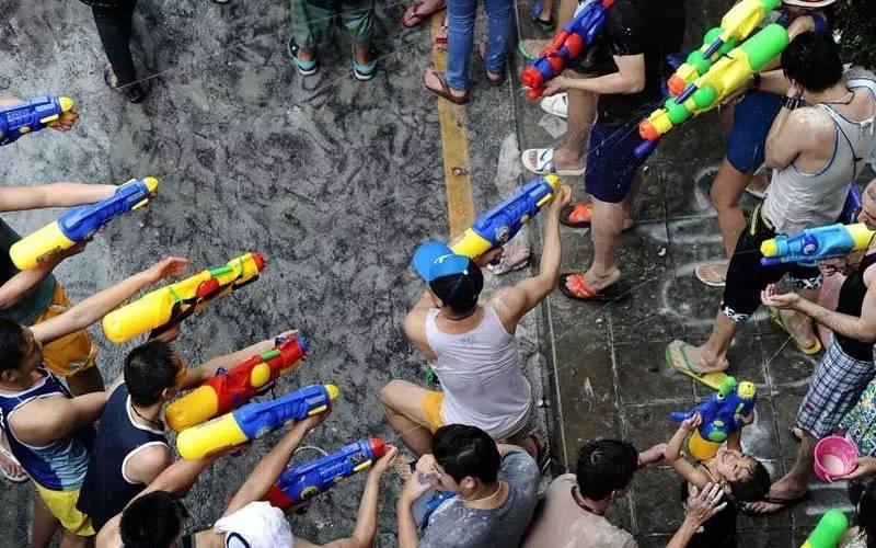 东南亚有哪些国家过泼水节,东南亚国家泼水节和云南泼水节