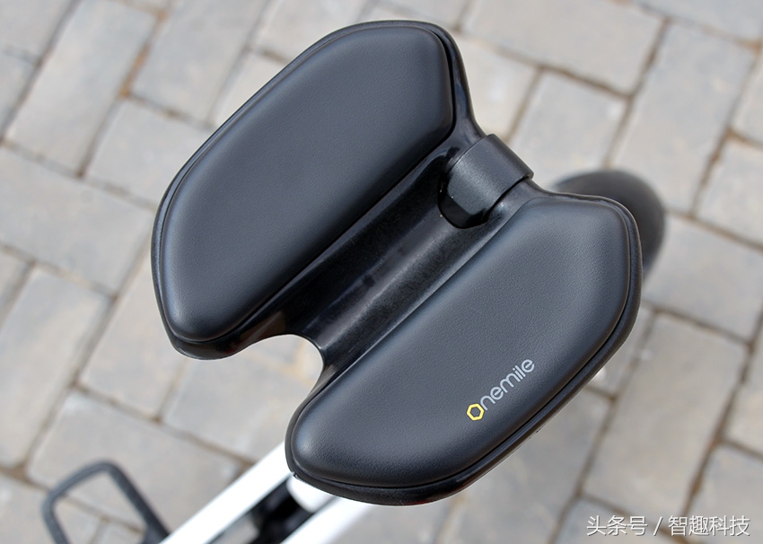 老婆儿子齐上阵视频,入门级电动车测评