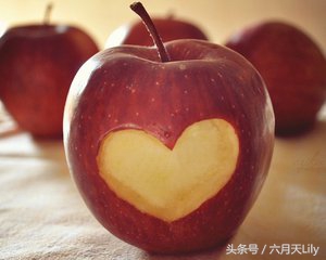 爱情是始于颜值陷于才华忠于人品,爱情的意识层面始于颜值忠于人品