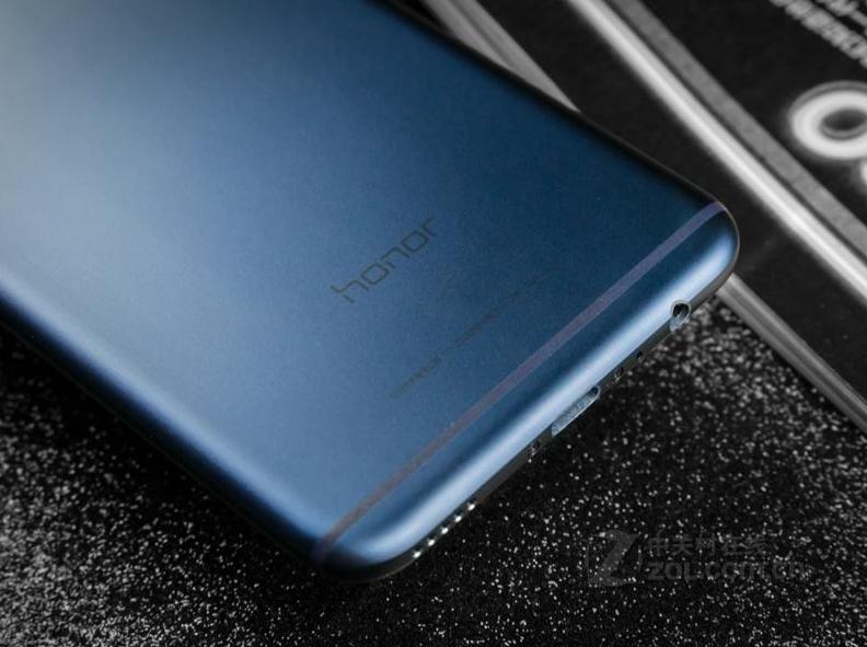 华为暖心举动,华为新成就引强烈反应