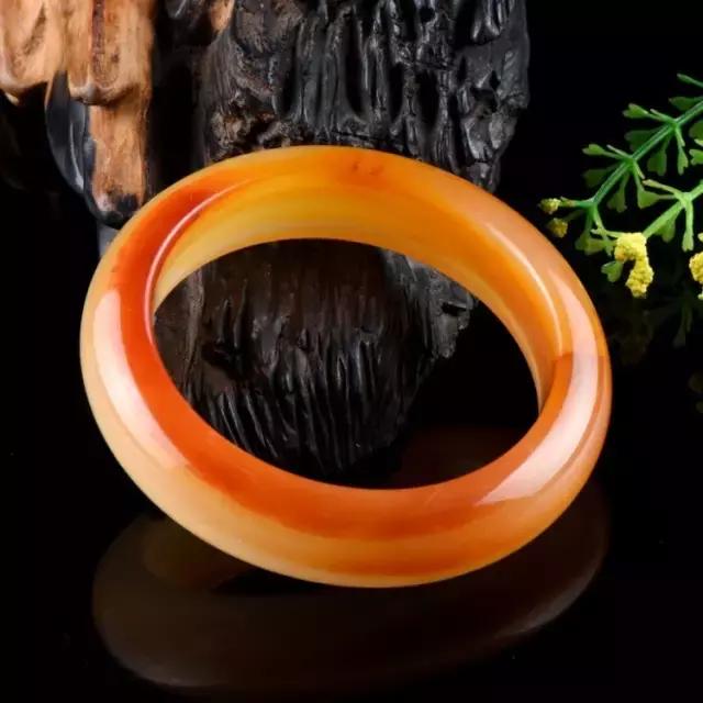 黄龙玉的正确保养方法,黄龙玉要用油养是假的黄龙玉吗