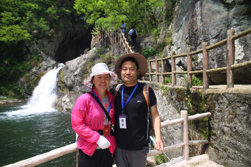 山东领秀户外：千里挺进大别山，众雄傲视天堂寨