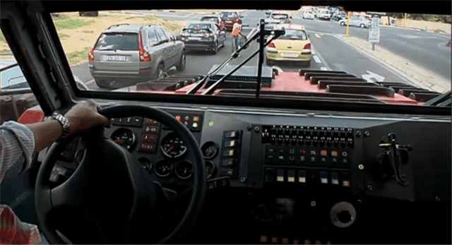 目前最受欢迎的一款越野车,唯一一款大型硬派越野车