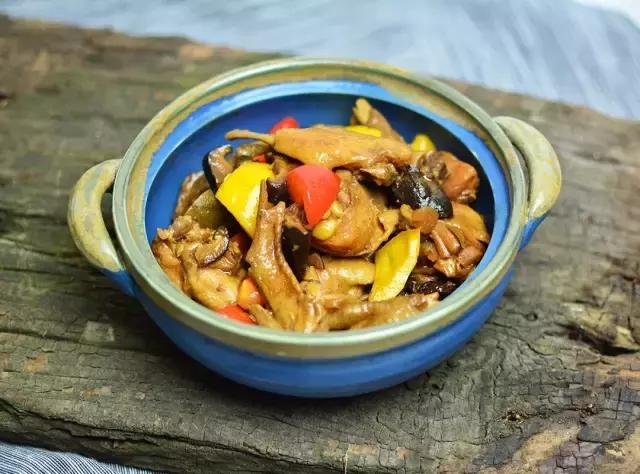 大街小巷都能吃到的黄焖鸡,黄焖鸡哪里卖得最火