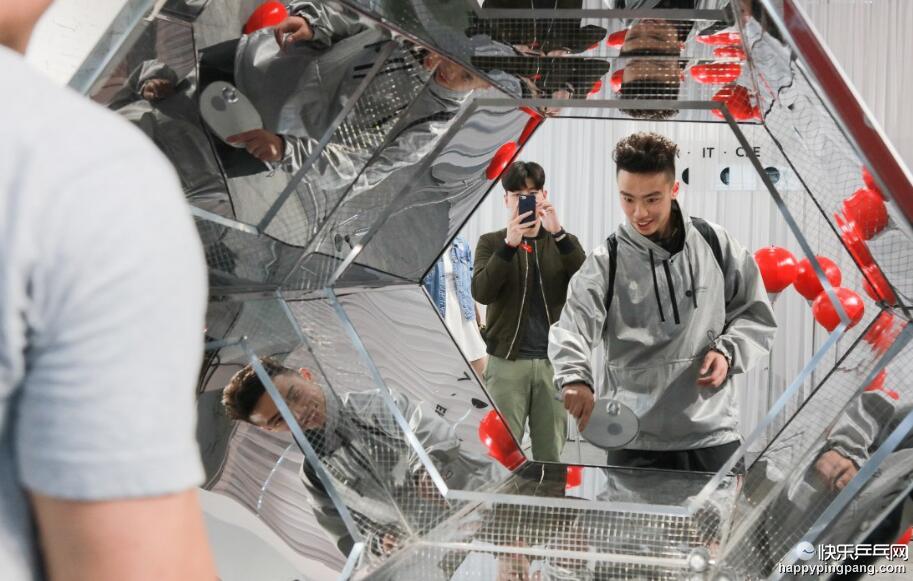 上海时装周走秀蓝衬衫,上海时装周走秀在哪里