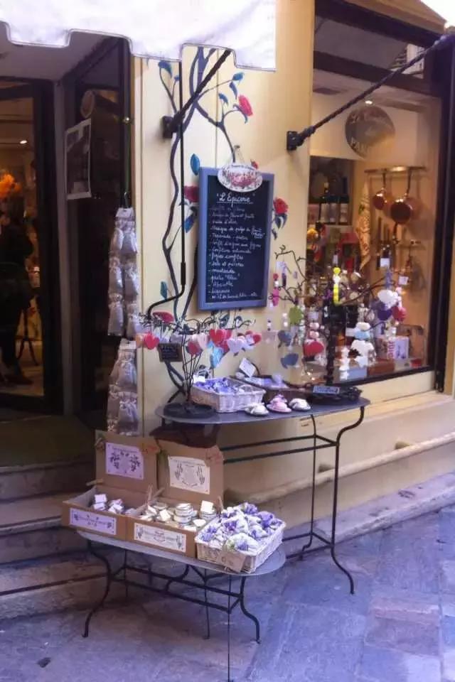 寻味格拉斯，老城下的香水之路！