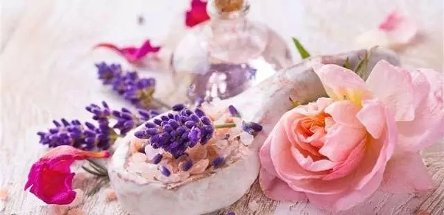 鞋子异味很难搞教你一招解决,鞋子异味怎么去除