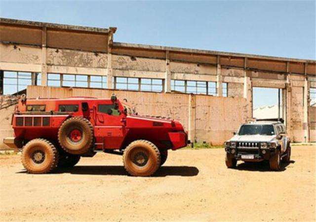 目前最受欢迎的一款越野车,唯一一款大型硬派越野车