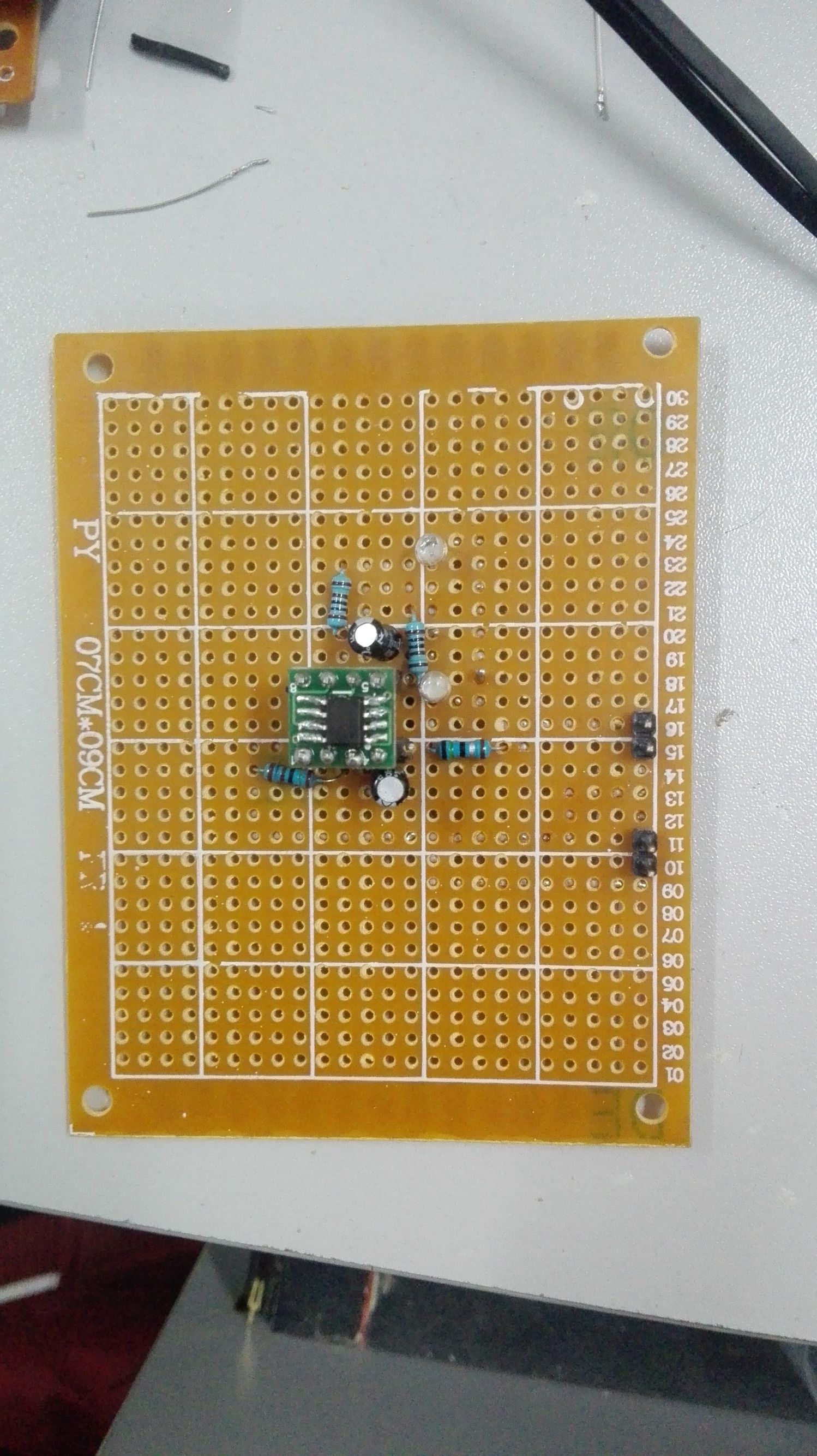 18650电池做手机充电器,锂电池18650简单充电器制作