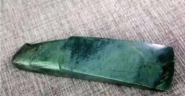 翡翠为什么能成为日本国石,新西兰国石的翡翠