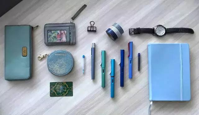 lamy限量版有哪些颜色,lamy钢笔古铜色跟橙色对比