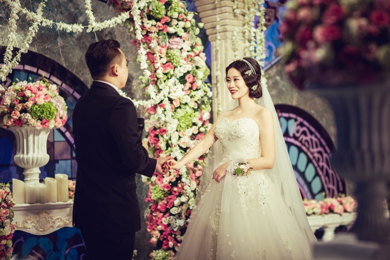 异地办婚礼间隔多久,异地婚礼办一场