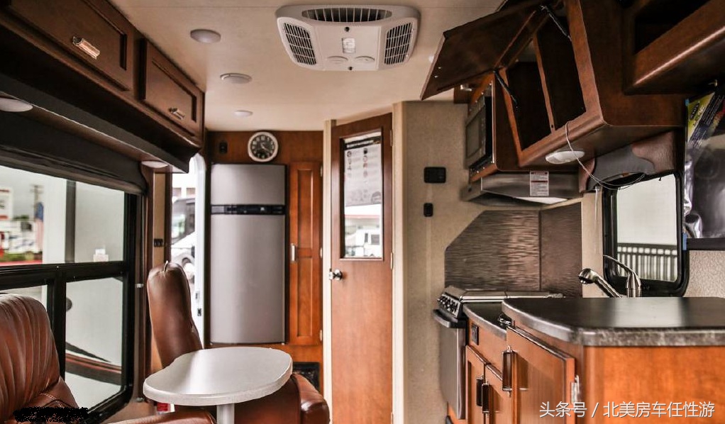 进口拖挂房车最佳车型,进口拖挂房车lance1475