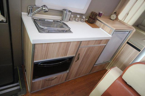 仿造吉利房车,模仿山寨汽车